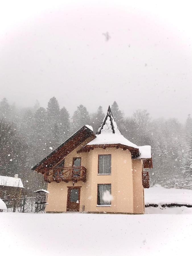 Villa Лучка Mykulychyn Esterno foto