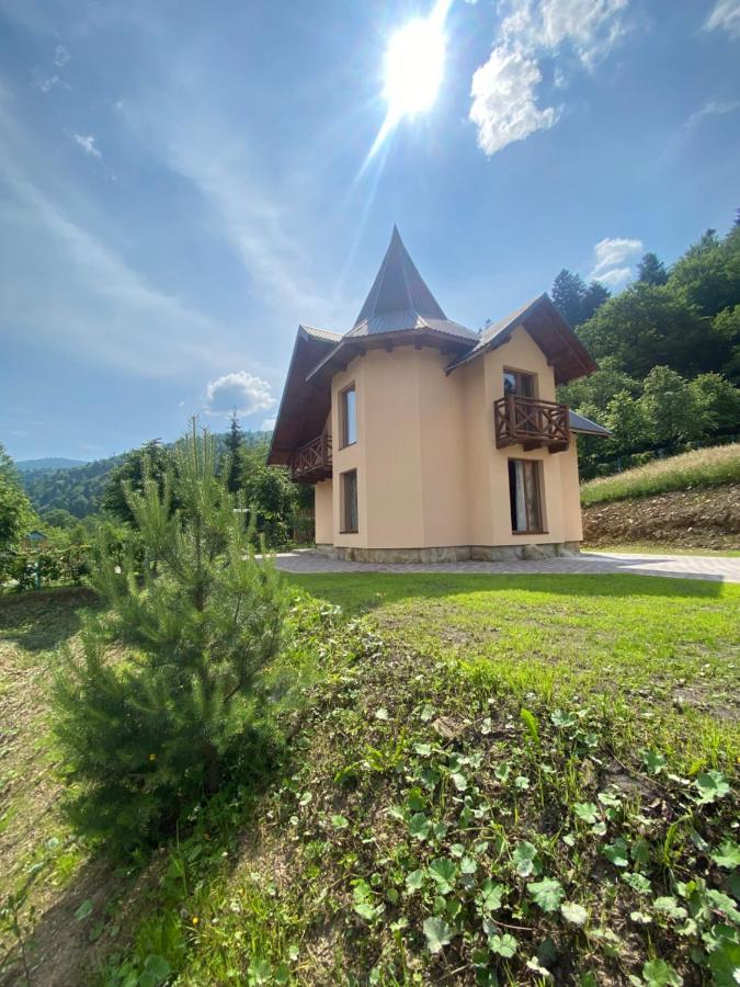 Villa Лучка Mykulychyn Esterno foto