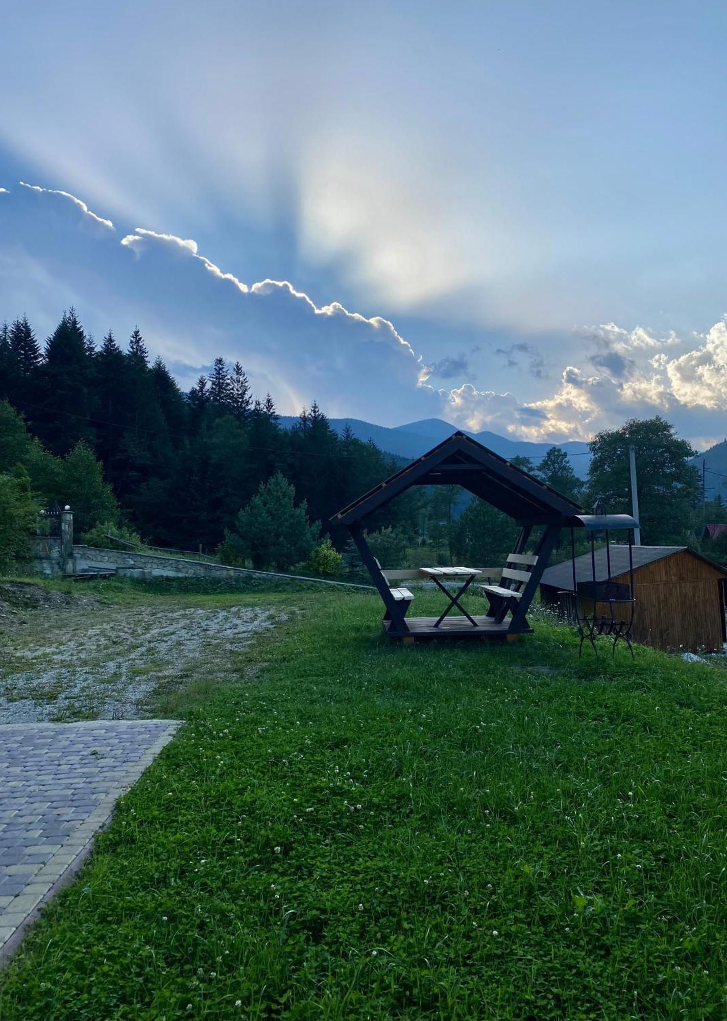 Villa Лучка Mykulychyn Esterno foto